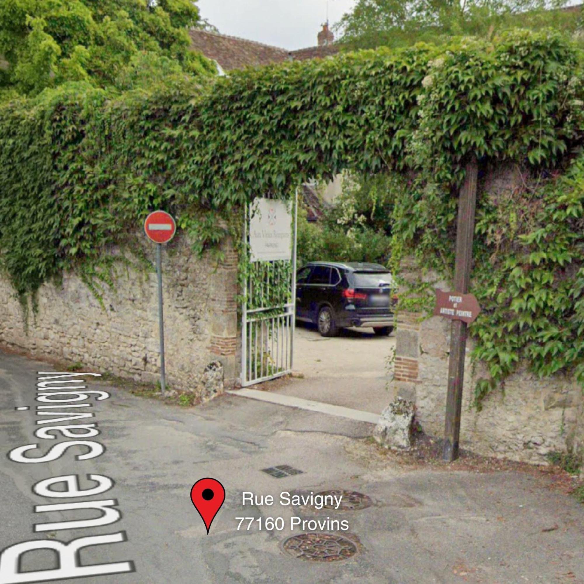 Hôtel Aux Vieux Remparts, The Originals Relais Provins Exterior foto
